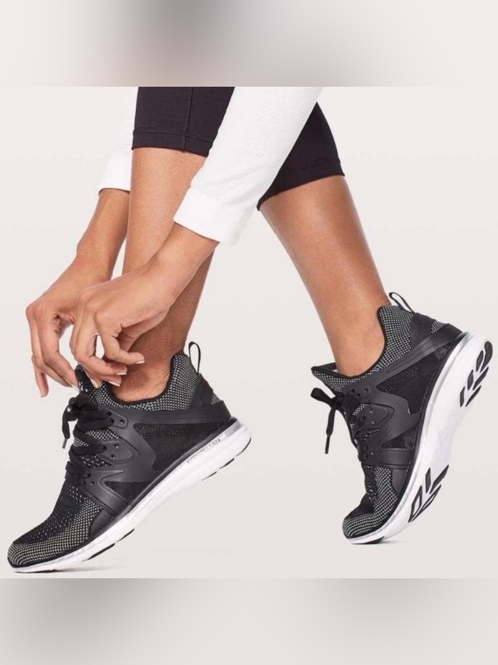 APL Ascend Sneakers in Black & White Women’s Size 9.5